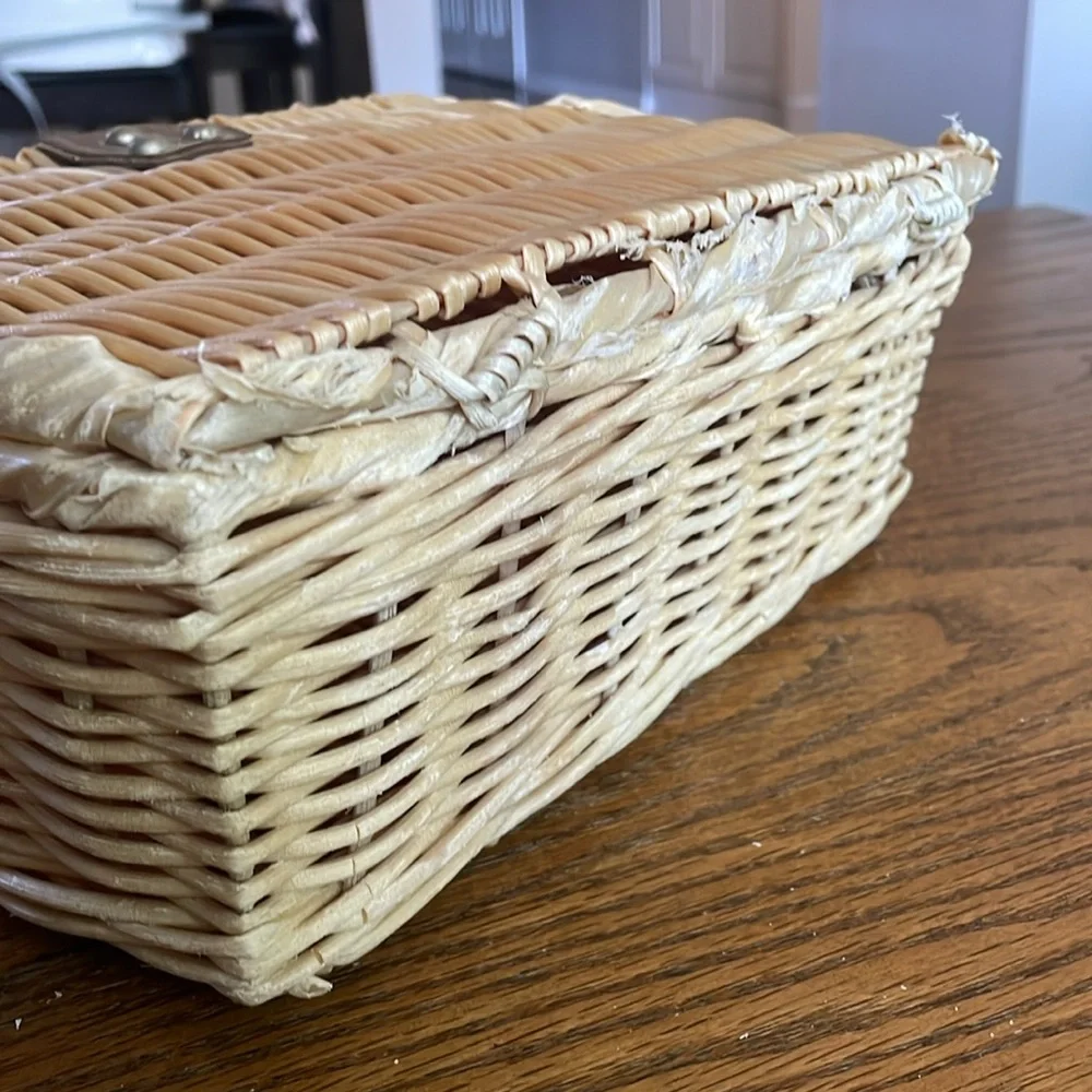 Vintage Wicker Basket Clutch, GUC - Picture 9 of 9